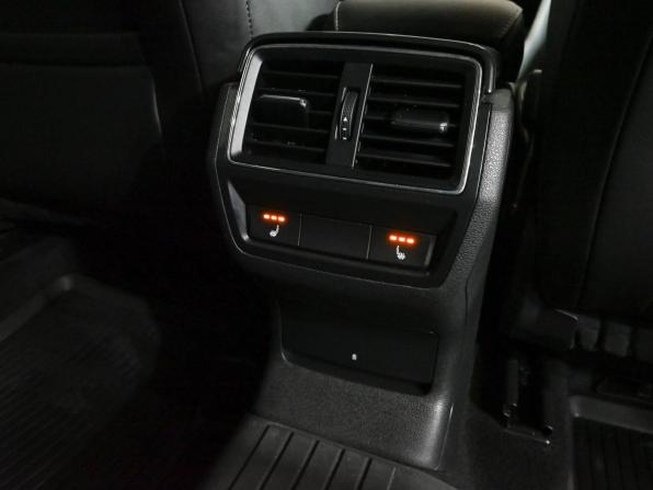 Skoda Karoq I с пробегом 2021 года, цена 2 750 000 рублей, 46495 км, внедорожник, Автокод Объявления