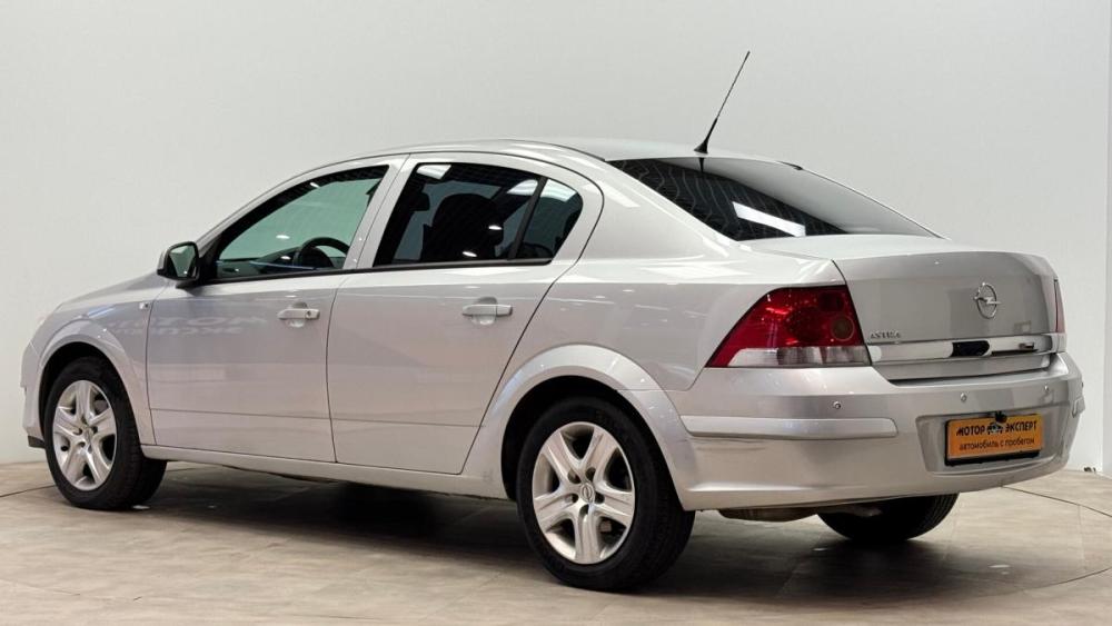 Opel Astra H Рестайлинг Киров  - изображение 3