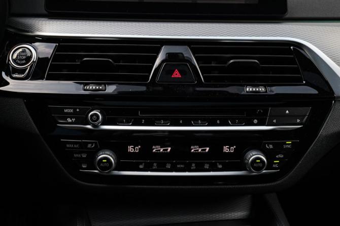 BMW 5 серии VII (G30/G31/G38) с пробегом 2018 года, цена 4 330 000 рублей, 85254 км, седан, Автокод Объявления