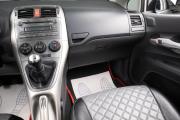 Toyota Auris I Оренбург  - изображение 30