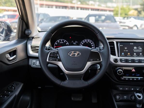 Hyundai Solaris II с пробегом 2019 года, цена 1 199 000 рублей, 293775 км, седан, Автокод Объявления
