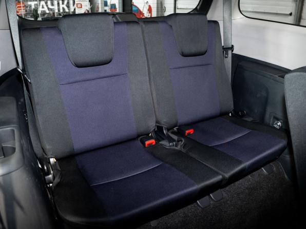 Toyota Wish II Рестайлинг с пробегом 2012 года, цена 1 415 000 рублей, 185000 км, минивэн, Автокод Объявления
