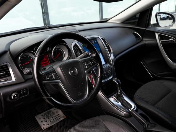 Opel Astra J с пробегом 2011 года, цена 679 000 рублей, 166493 км, хэтчбек, Автокод Объявления