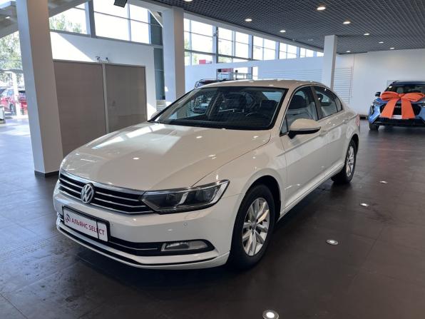 Volkswagen Passat B8 с пробегом 2018 года, цена 2 230 000 рублей, 110615 км, седан, Автокод Объявления