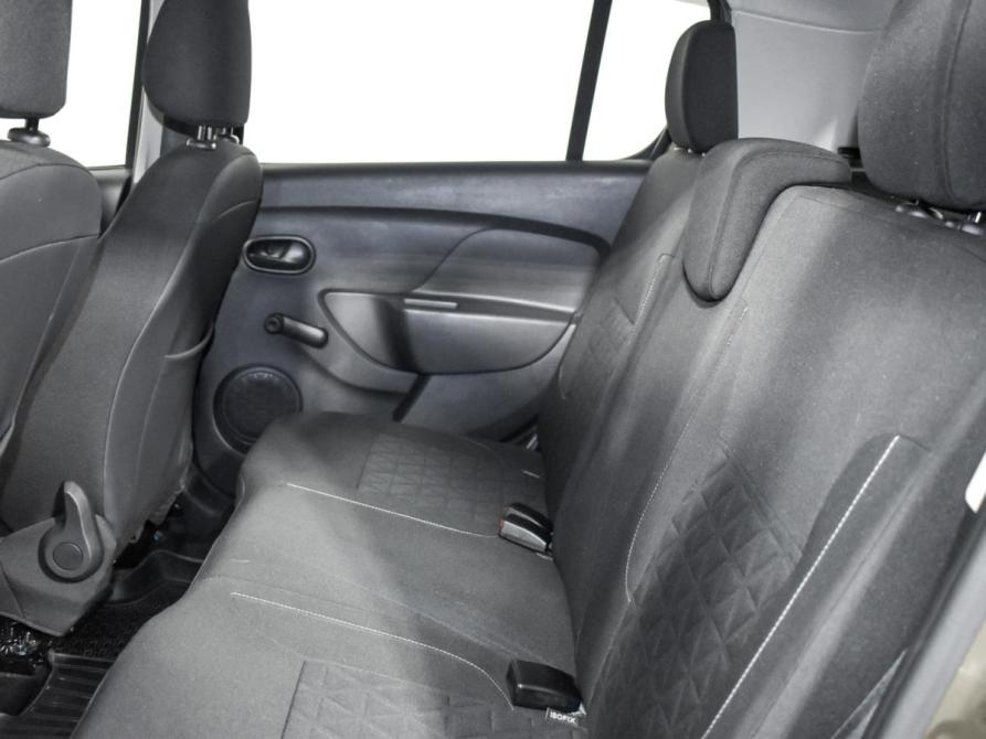Renault Sandero II Санкт-Петербург  - изображение 13