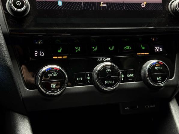 Skoda Octavia III (A7) Рестайлинг с пробегом 2017 года, цена 1 799 000 рублей, 141641 км, лифтбек, Автокод Объявления