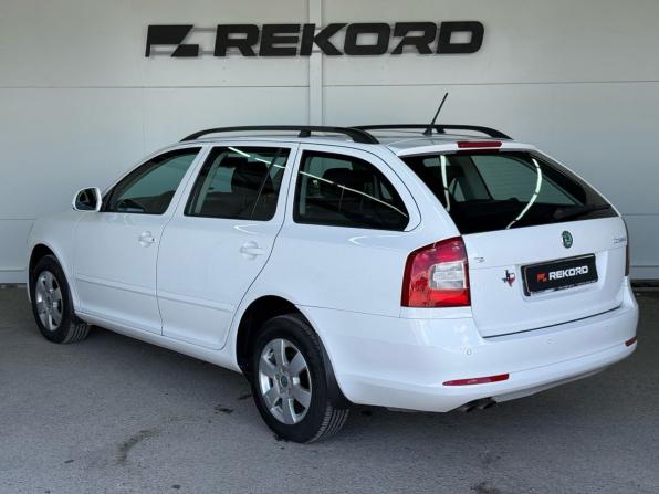 Skoda Octavia II (A5) Рестайлинг с пробегом 2012 года, цена 1 100 000 рублей, 165000 км, универсал, Автокод Объявления