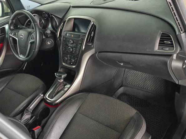 Opel Astra J с пробегом 2011 года, цена 599 000 рублей, 217000 км, хэтчбек, Автокод Объявления