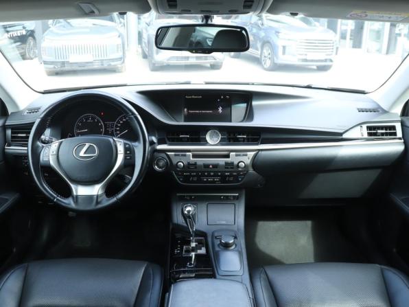Lexus ES VI с пробегом 2015 года, цена 2 330 000 рублей, 183790 км, седан, Автокод Объявления