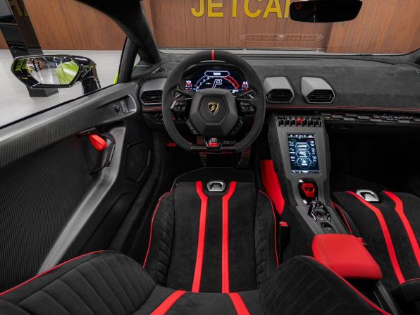 Lamborghini Huracán I Рестайлинг с пробегом 2024 года, цена 39 990 000 рублей, 88 км, купе, Автокод Объявления