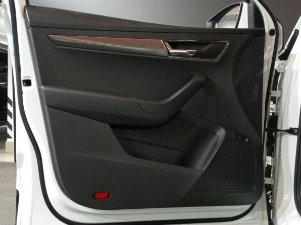 Skoda Karoq I с пробегом 2020 года, цена 2 280 000 рублей, 97422 км, внедорожник, Автокод Объявления