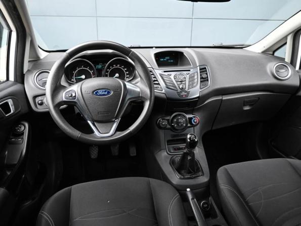 Ford Fiesta Mk6 Рестайлинг с пробегом 2018 года, цена 779 000 рублей, 124568 км, седан, Автокод Объявления