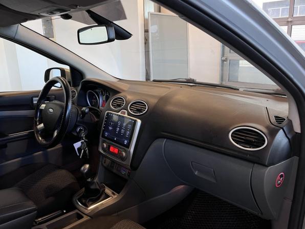 Ford Focus II Рестайлинг с пробегом 2011 года, цена 387 000 рублей, 347917 км, седан, Автокод Объявления