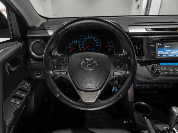 Toyota RAV4 IV (XA40) с пробегом 2013 года, цена 1 695 000 рублей, 214207 км, внедорожник, Автокод Объявления