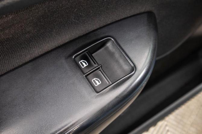 Skoda Octavia II (A5) Рестайлинг с пробегом 2009 года, цена 729 000 рублей, 202000 км, лифтбек, Автокод Объявления