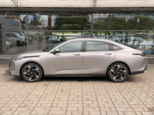 Changan Lamore с пробегом 2023 года, цена 1 900 000 рублей, 33831 км, седан, Автокод Объявления