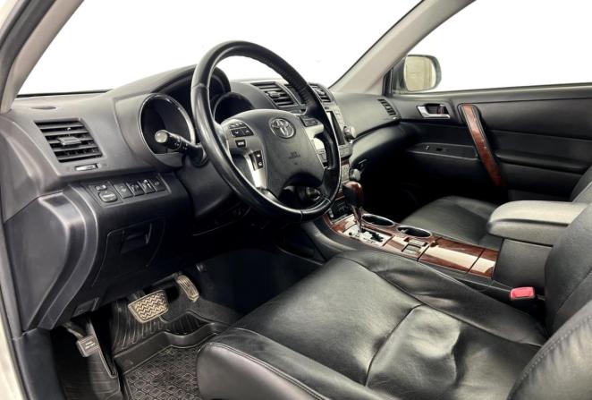Toyota Highlander II (XU40) Рестайлинг с пробегом 2012 года, цена 1 455 000 рублей, 272343 км, внедорожник, Автокод Объявления