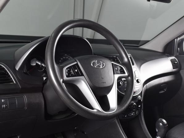 Hyundai Solaris I Рестайлинг с пробегом 2015 года, цена 849 995 рублей, 177608 км, хэтчбек, Автокод Объявления