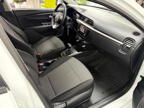 Kia Rio IV с пробегом 2018 года, цена 1 198 000 рублей, 104066 км, седан, Автокод Объявления