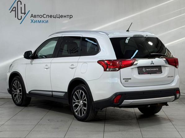 Mitsubishi Outlander III Рестайлинг 2 с пробегом 2016 года, цена 1 699 800 рублей, 88000 км, внедорожник, Автокод Объявления