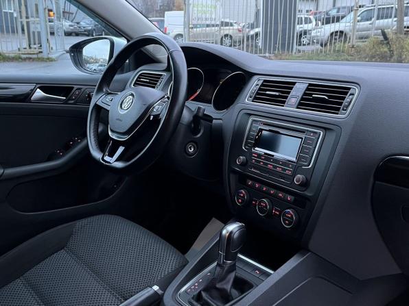 Volkswagen Jetta VI Рестайлинг с пробегом 2018 года, цена 1 399 000 рублей, 120691 км, седан, Автокод Объявления