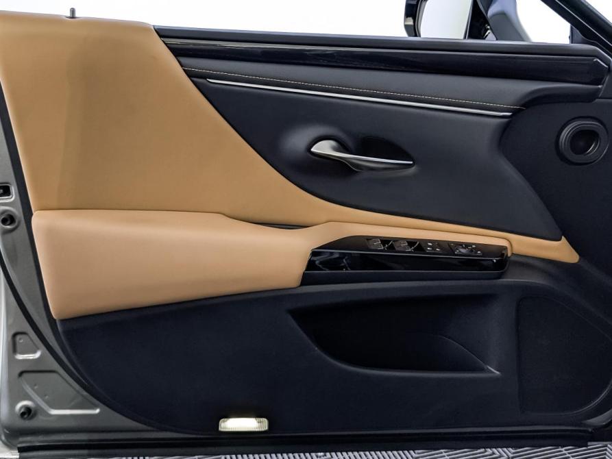 Lexus ES VII Рестайлинг Москва  - изображение 19