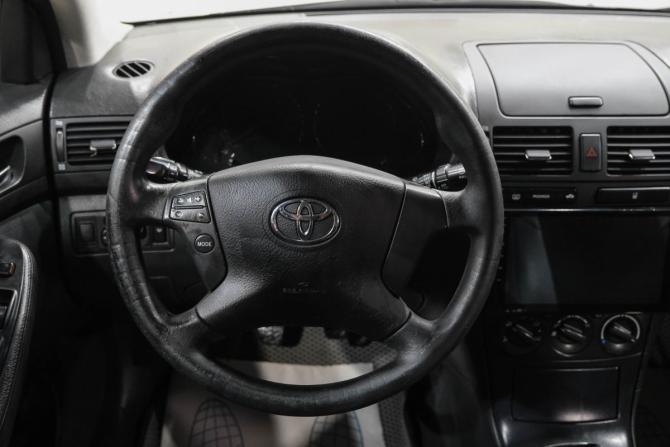 Toyota Avensis II Рестайлинг с пробегом 2006 года, цена 619 000 рублей, 330000 км, седан, Автокод Объявления