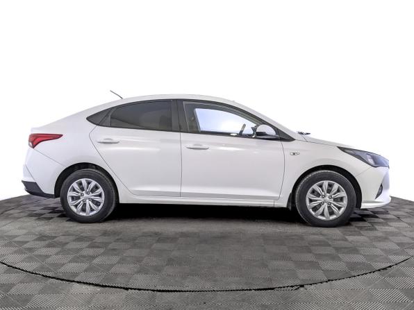 Hyundai Solaris II Рестайлинг с пробегом 2021 года, цена 1 530 000 рублей, 87883 км, седан, Автокод Объявления