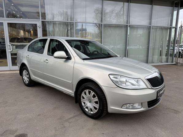 Skoda Octavia II (A5) Рестайлинг с пробегом 2012 года, цена 940 000 рублей, 99111 км, лифтбек, Автокод Объявления