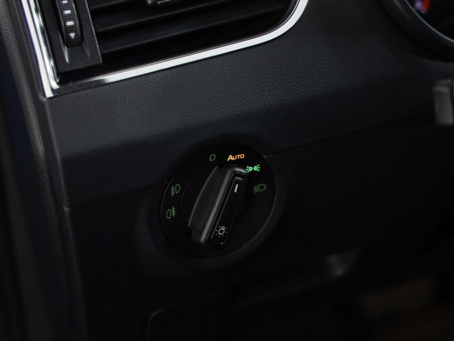 Skoda Octavia III (A7) Санкт-Петербург  - изображение 19
