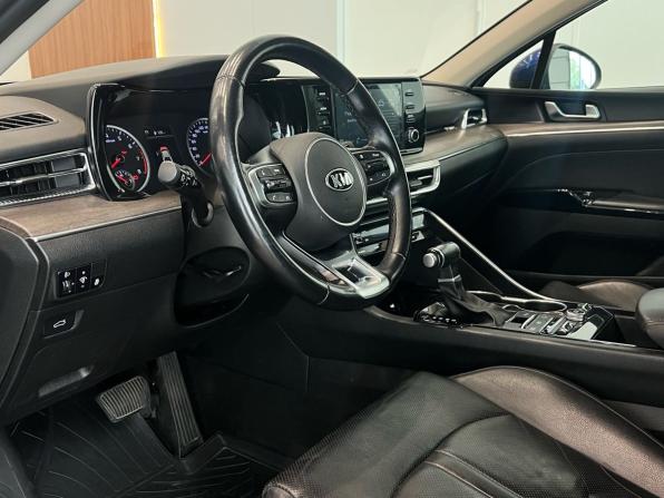 Kia K5 III с пробегом 2020 года, цена 2 320 000 рублей, 117274 км, седан, Автокод Объявления