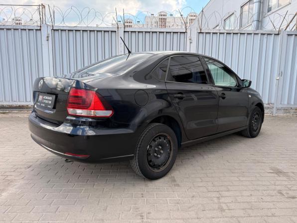 Volkswagen Polo V Рестайлинг с пробегом 2015 года, цена 838 000 рублей, 219500 км, седан, Автокод Объявления
