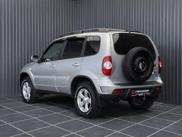 Chevrolet Niva I Рестайлинг с пробегом 2015 года, цена 647 000 рублей, 94283 км, внедорожник, Автокод Объявления