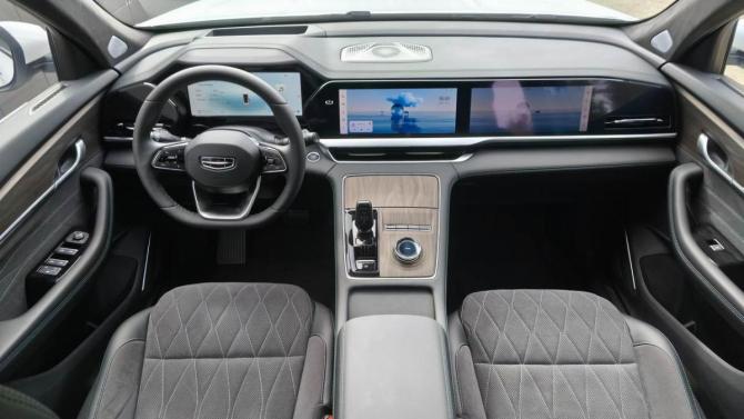 Новый Geely Monjaro I 2026 года, цена 4 954 990 рублей, внедорожник, Автокод Объявления