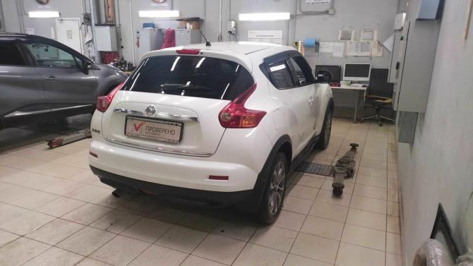 Nissan Juke I с пробегом 2013 года, цена 950 000 рублей, 214150 км, внедорожник, Автокод Объявления