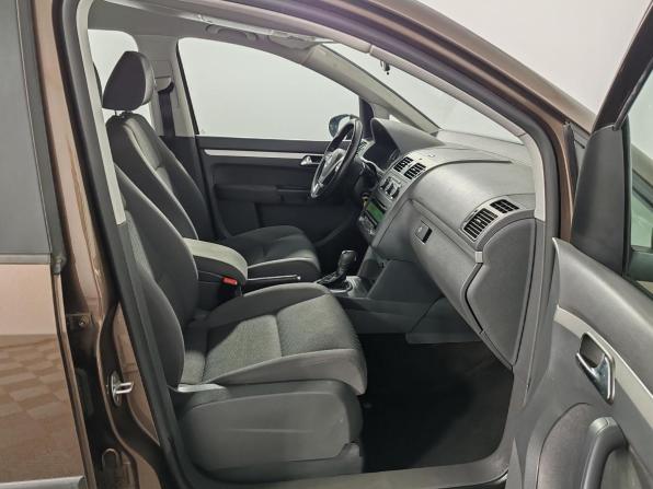 Volkswagen Touran I Рестайлинг 2 с пробегом 2012 года, цена 1 199 000 рублей, 74439 км, компактвэн, Автокод Объявления