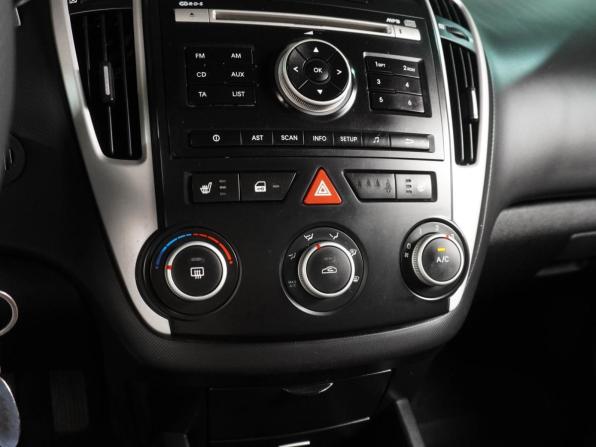 Kia Ceed I Рестайлинг с пробегом 2012 года, цена 729 000 рублей, 205238 км, универсал, Автокод Объявления
