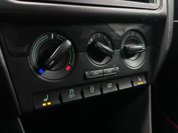 Skoda Rapid I Рестайлинг с пробегом 2019 года, цена 1 030 000 рублей, 175293 км, лифтбек, Автокод Объявления