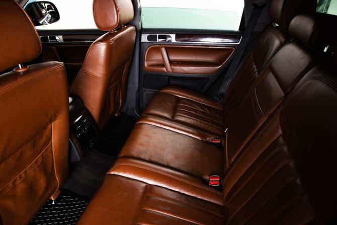 Volkswagen Touareg I Рестайлинг с пробегом 2008 года, цена 1 299 000 рублей, 328889 км, внедорожник, Автокод Объявления