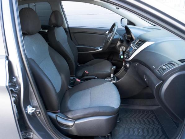 Hyundai Solaris I с пробегом 2013 года, цена 899 000 рублей, 195858 км, седан, Автокод Объявления