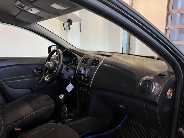 Renault Logan II Рестайлинг с пробегом 2022 года, цена 1 238 000 рублей, 114291 км, седан, Автокод Объявления