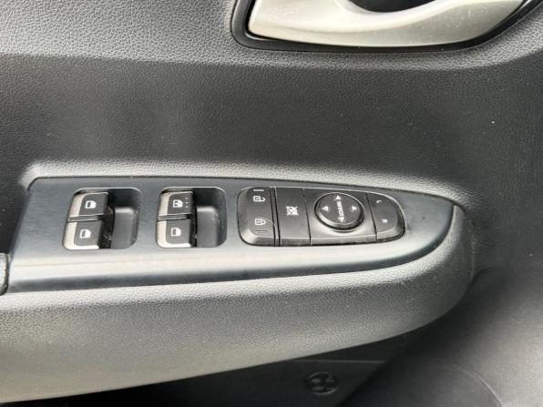 Kia Rio IV с пробегом 2018 года, цена 1 595 000 рублей, 50773 км, хэтчбек, Автокод Объявления