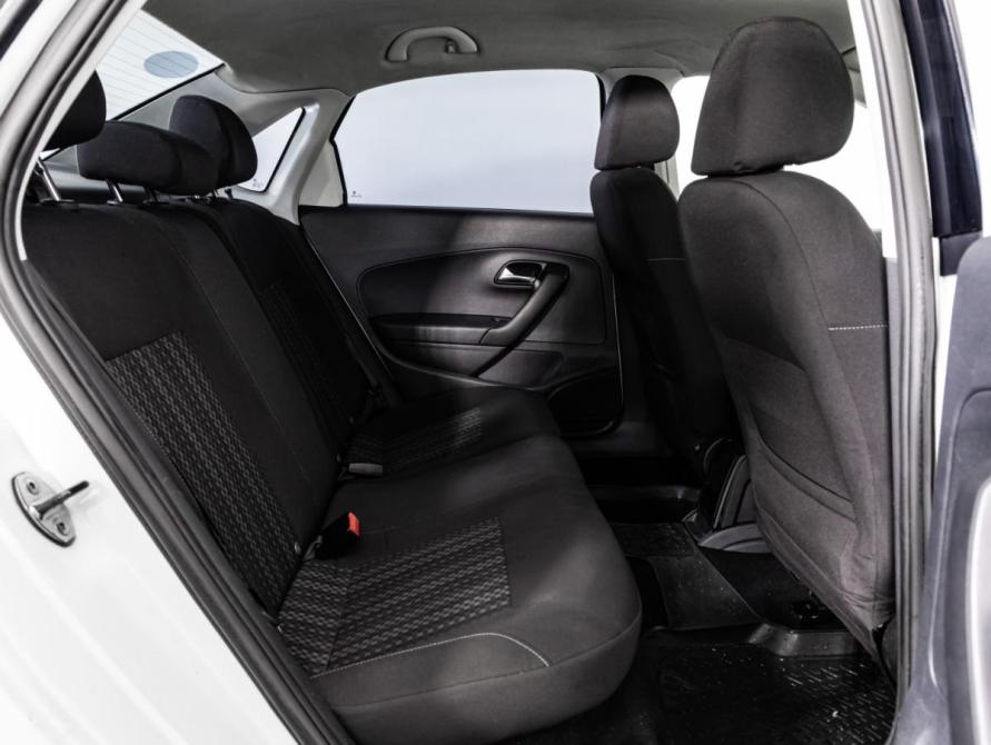 Volkswagen Polo V Рестайлинг Санкт-Петербург  - изображение 13