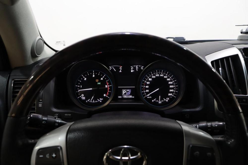 Toyota Land Cruiser 200 Series Рестайлинг 1 Сургут  - изображение 15