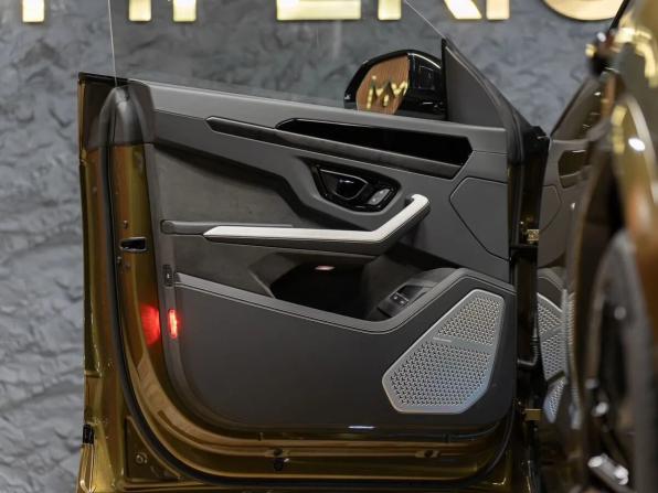 Новый Lamborghini Urus I Рестайлинг 2025 года, цена 39 990 000 рублей, внедорожник, Автокод Объявления