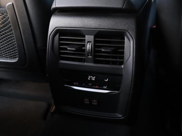 BMW 3 серии VII (G2x) с пробегом 2021 года, цена 3 944 802 рубля, 113762 км, седан, Автокод Объявления
