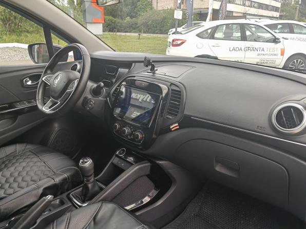 Renault Kaptur I Рестайлинг с пробегом 2021 года, цена 1 549 000 рублей, 120513 км, внедорожник, Автокод Объявления