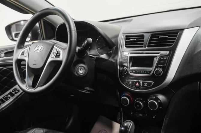 Hyundai Solaris I Рестайлинг с пробегом 2015 года, цена 989 000 рублей, 212000 км, седан, Автокод Объявления