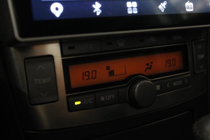 Toyota Avensis II Рестайлинг с пробегом 2008 года, цена 976 000 рублей, 213000 км, седан, Автокод Объявления