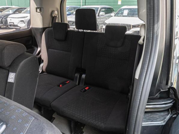 Toyota Voxy III (R80) с пробегом 2017 года, цена 1 750 000 рублей, 158887 км, минивэн, Автокод Объявления
